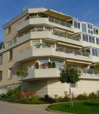 Appartement de 3.5 pièces avec une terrasse et une vue