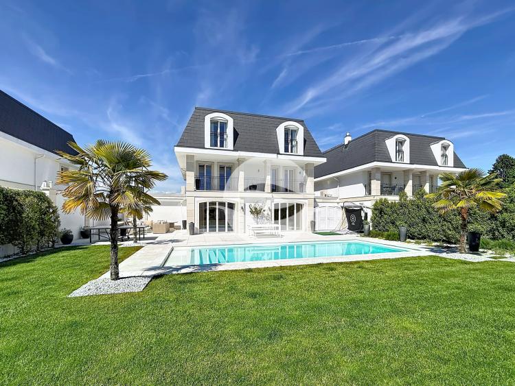 Luxueuse propriété de 6 chambres - piscine et salle de sport
