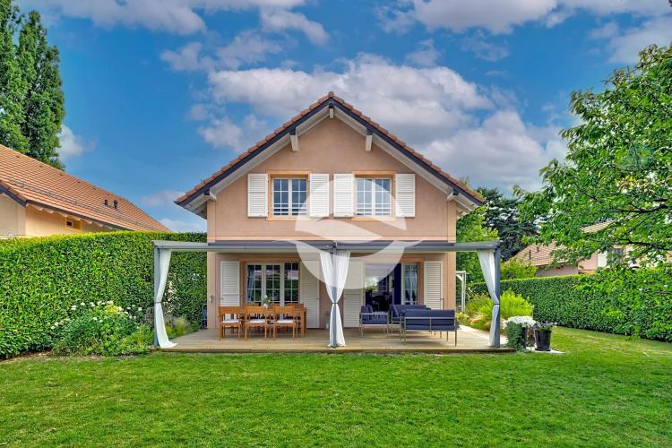 Magnifique maison de 5.5 pièces au cœur de Genthod