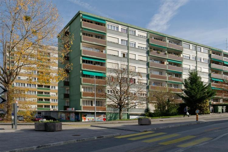 Bel appartement traversant de 4 pièces avec deux balcons, au 3ème étage