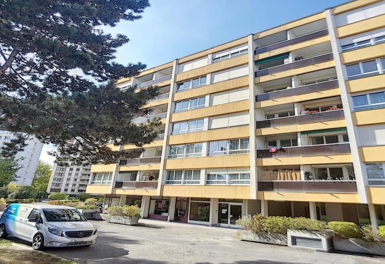 Place de parking intérieure