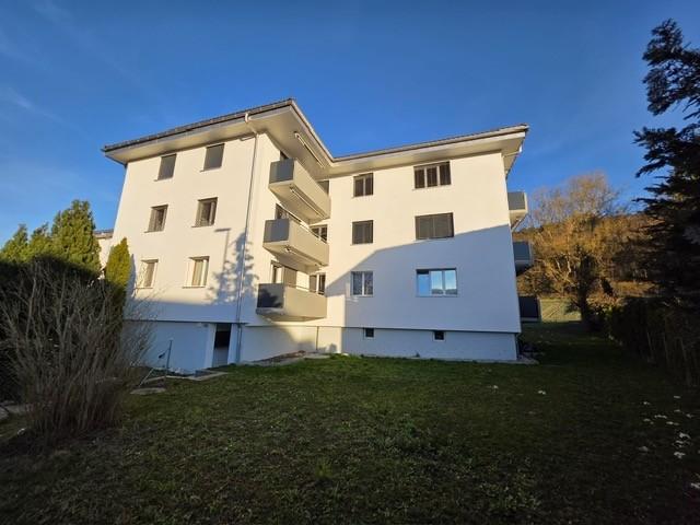 Bel appartement de 3 pièces avec balcon dans un immeuble calme à Gals