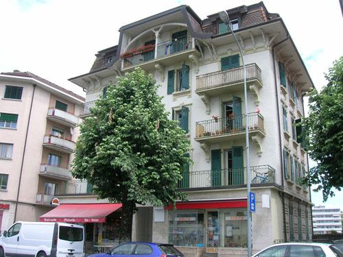 Charmant appartement de 3 pièces situé au 4ème étage de l'immeuble.