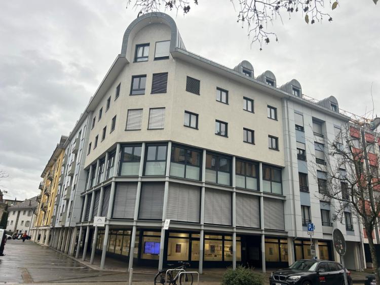 Spacieux bureaux au 2ème étage